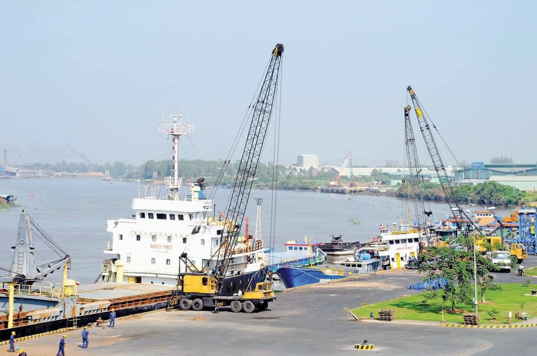 cảng quốc tế gần dự án khu dân cư long cang Riverpark chủ đầu tư Tập Đoàn Phúc Land